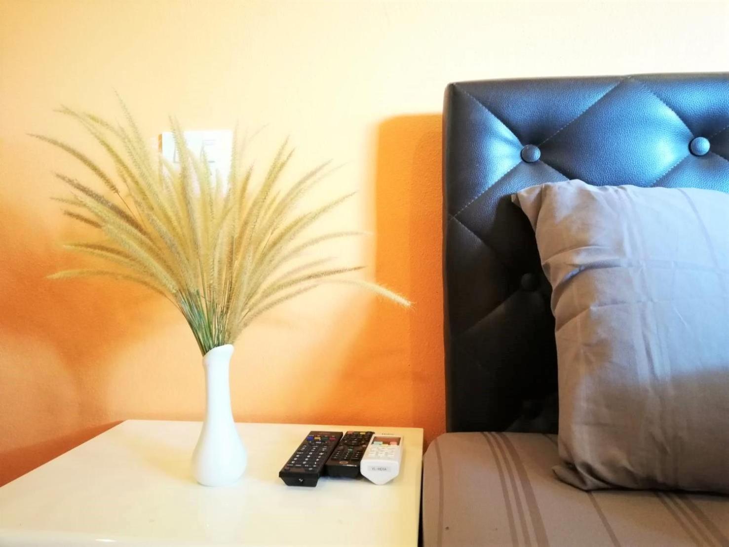 Family Room - Photo 6