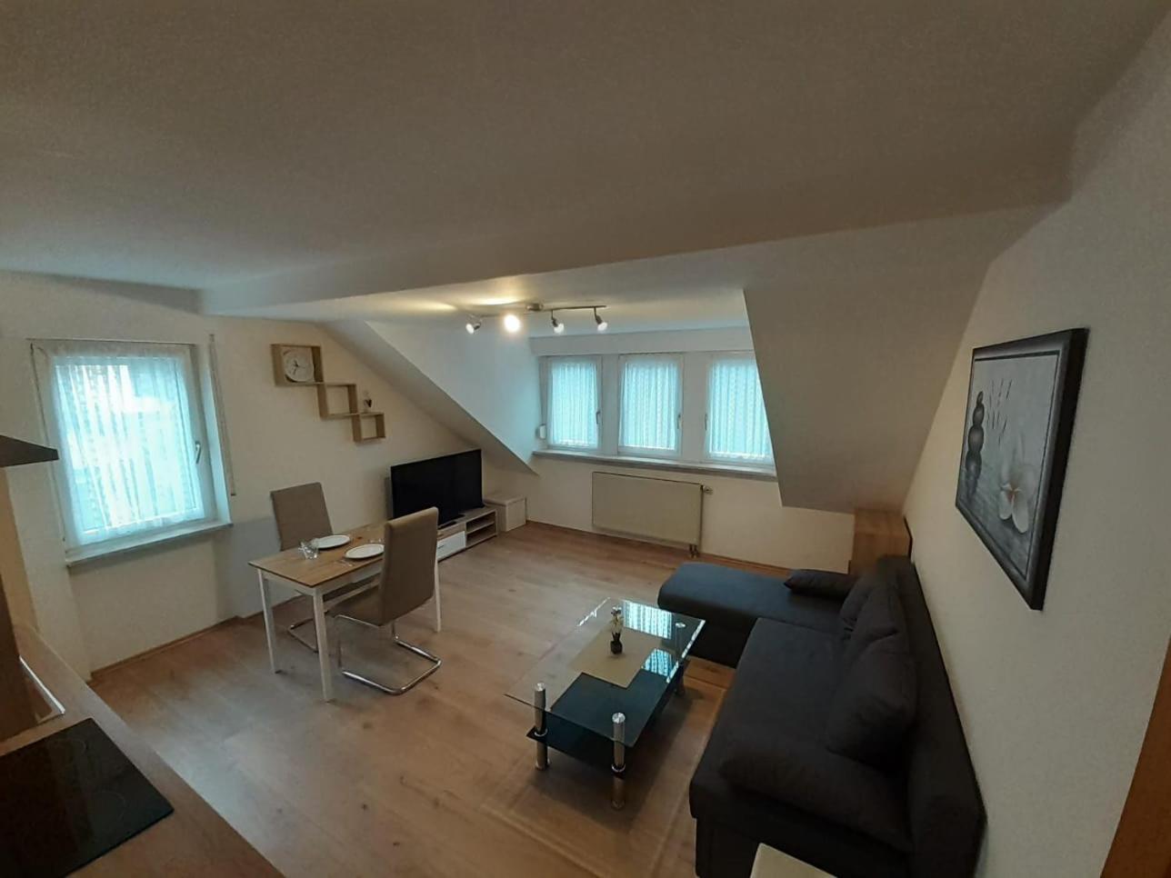 Apartment photo 3