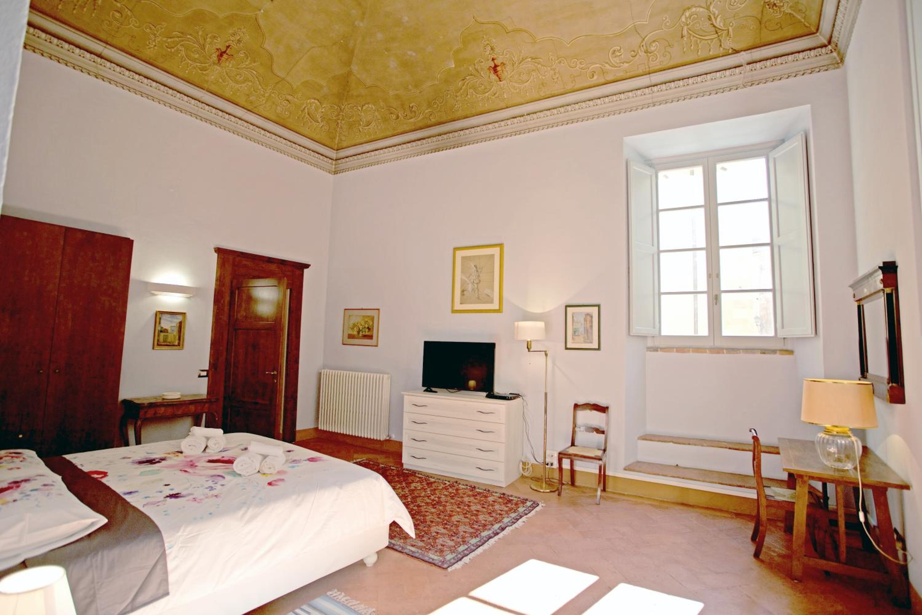 Three-Bedroom Apartment - Photo 43