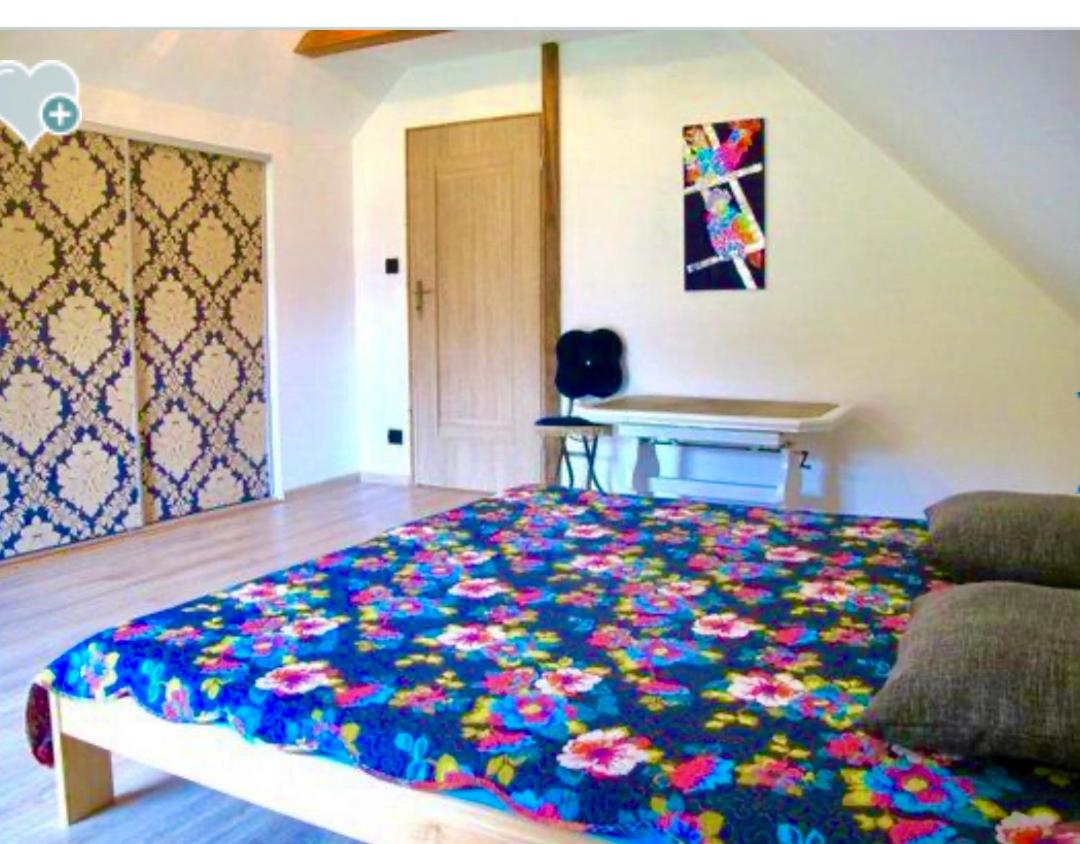 Three-Bedroom House photo 2