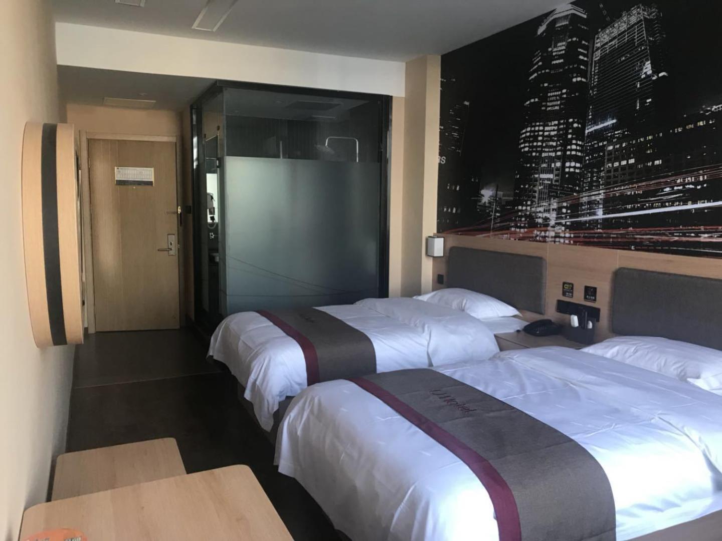 Economy Twin Room photo 1