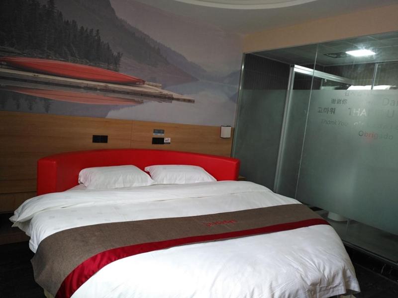 Superior King Room photo 2