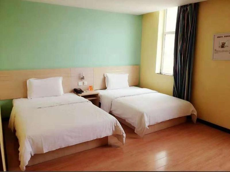 Superior Twin Room photo 2