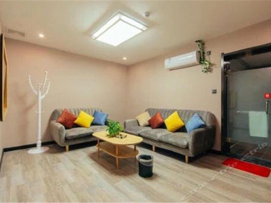 Deluxe Triple Room photo 2