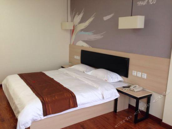 Budget Double Room photo 1