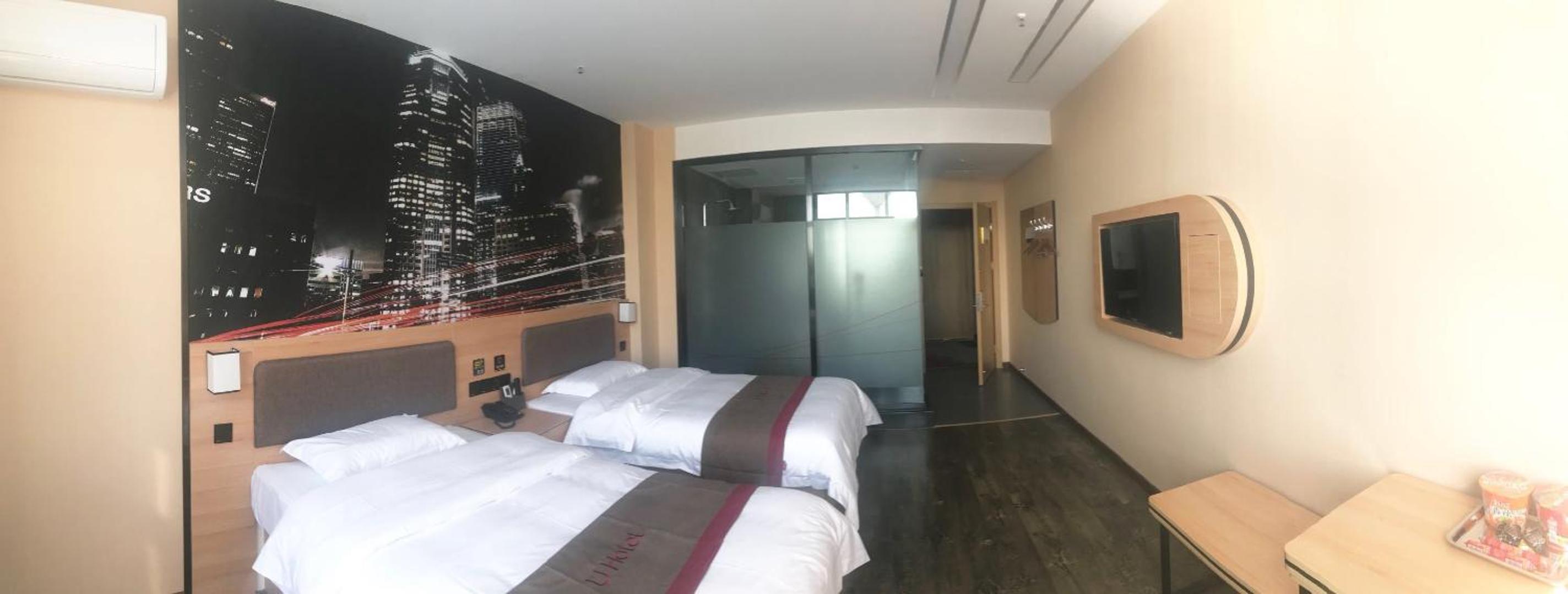 Economy Twin Room photo 2
