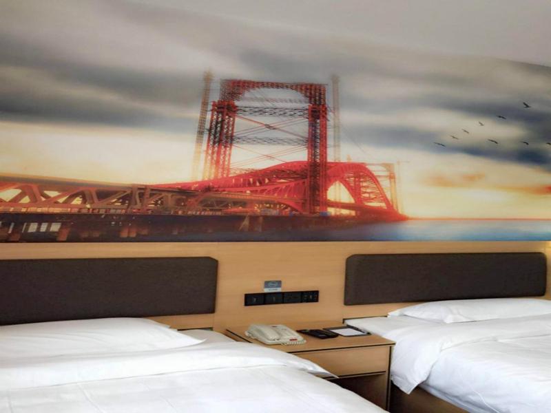 Standard Twin Room photo 1