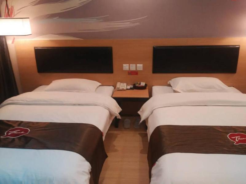 Economy Twin Room photo 1