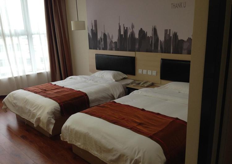 Business Twin Room photo 3