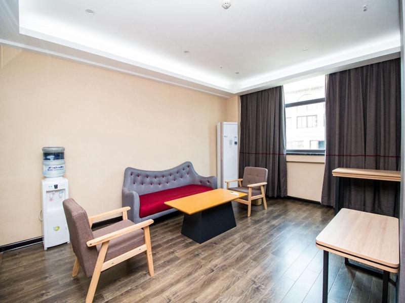 Business Suite Room photo 2