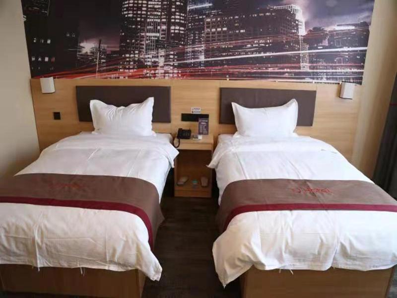 Standard Twin Room photo 1