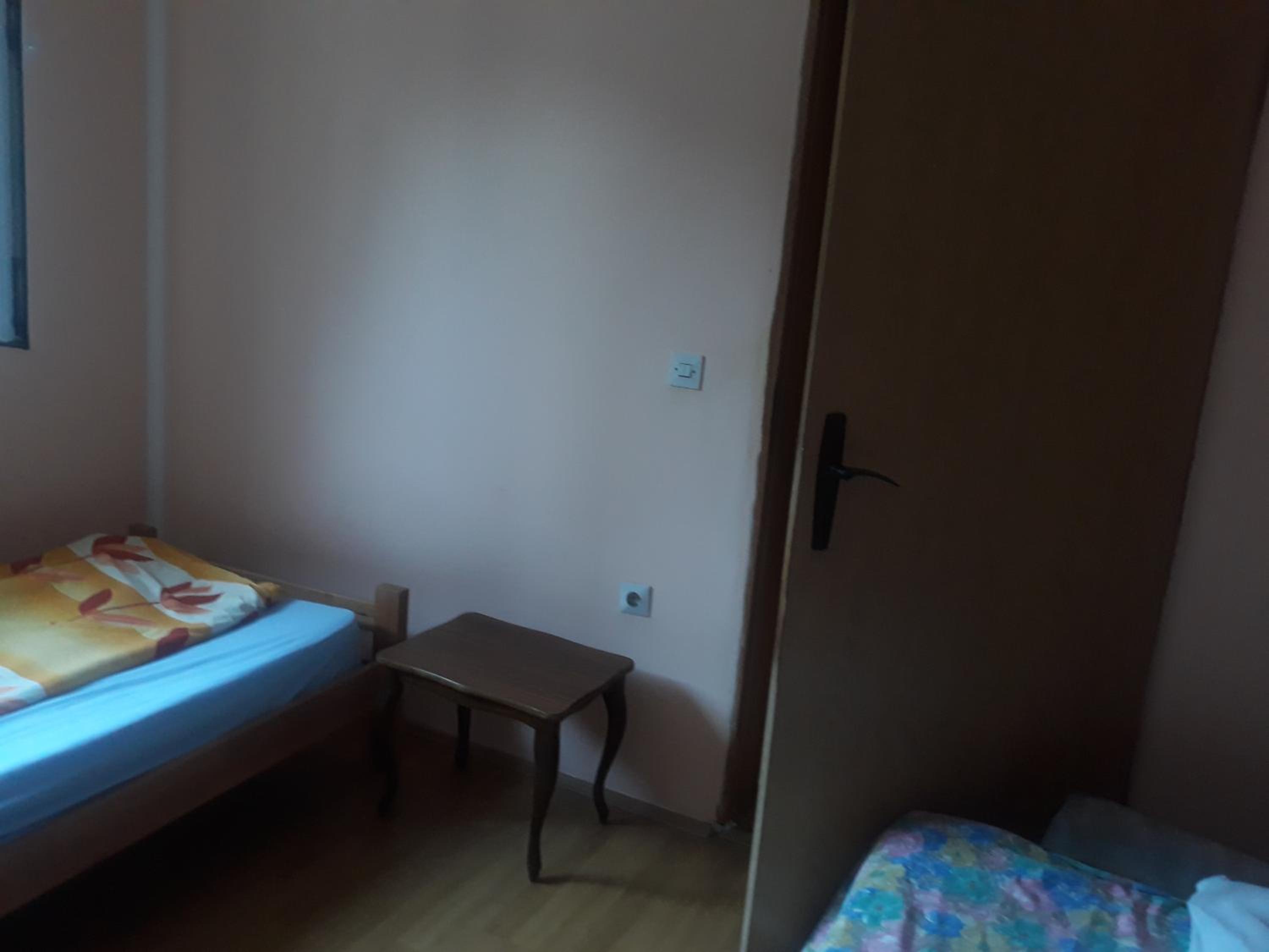 Twin Room with Shared Bathroom photo 2