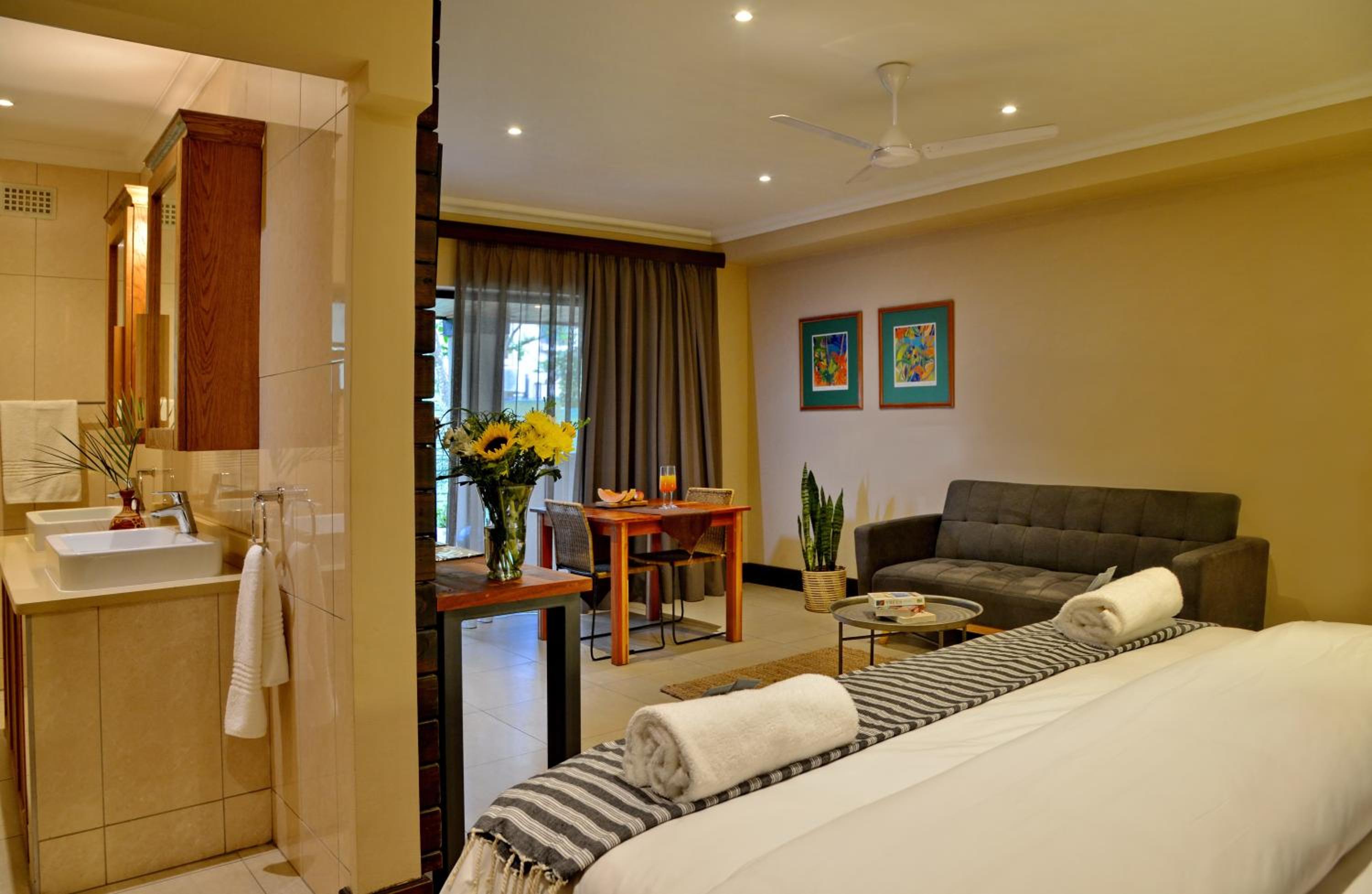King Room with Garden View photo 3