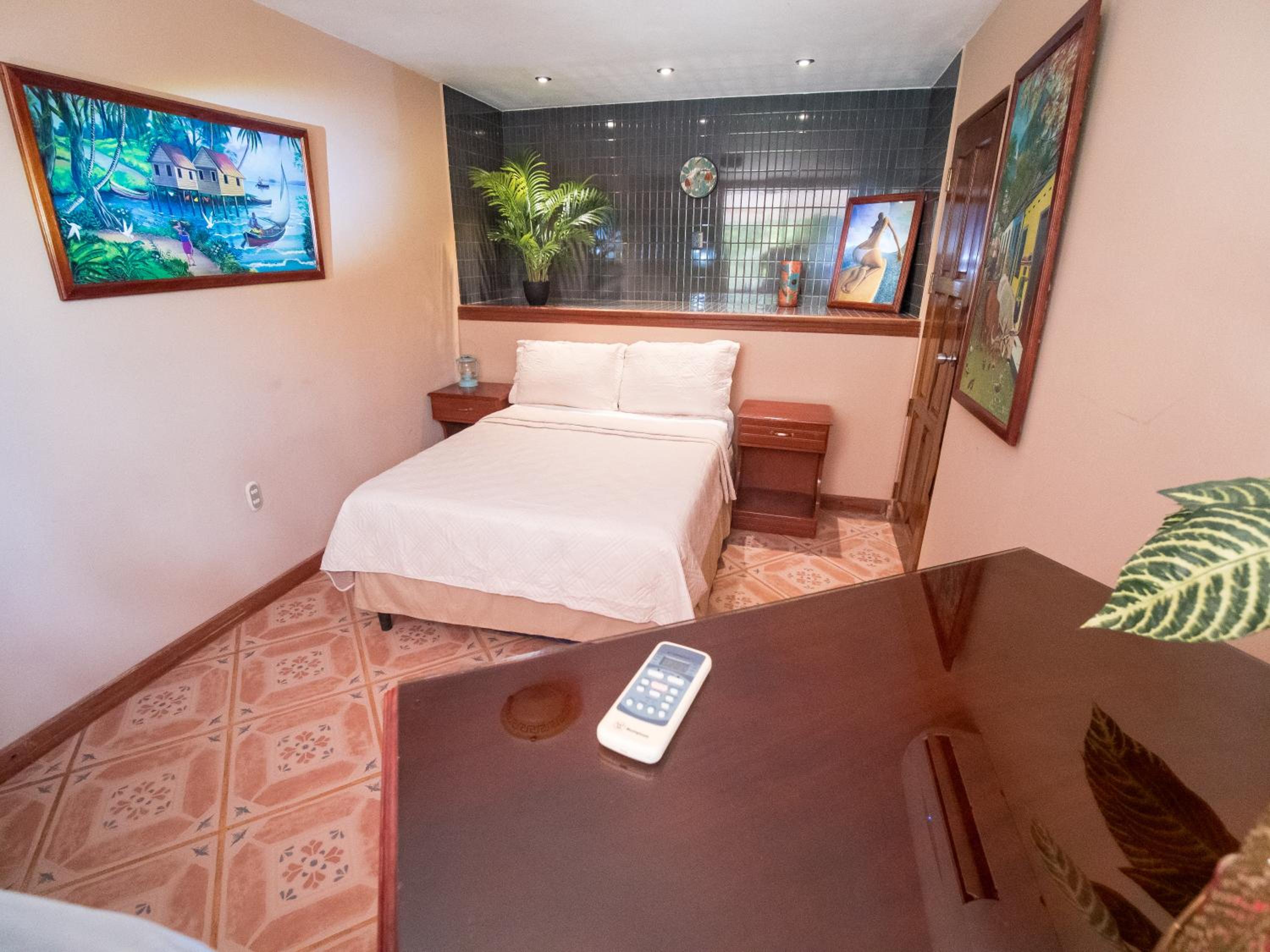 Double Room 8 photo 2