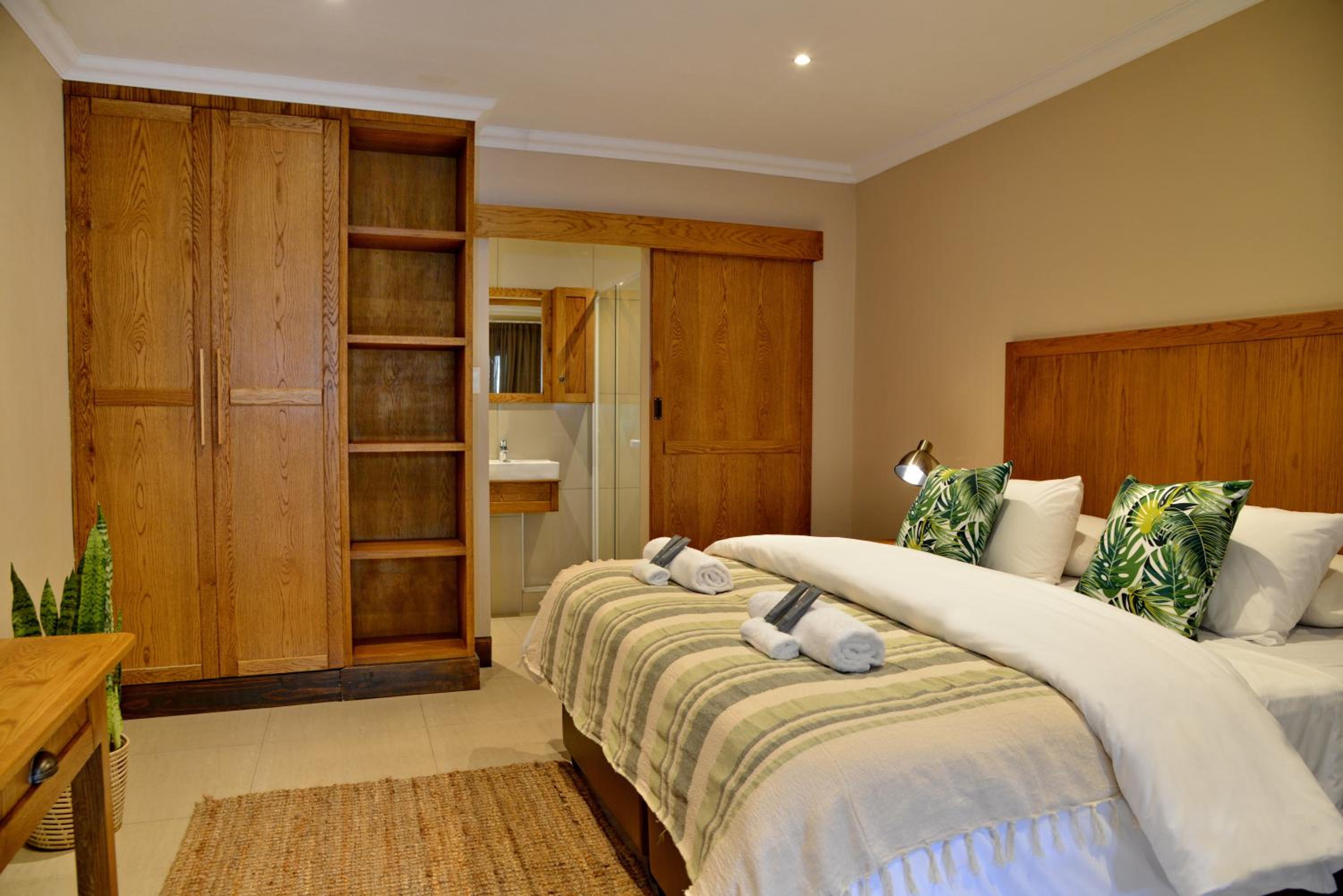 Double Room with Garden View - Photo 2
