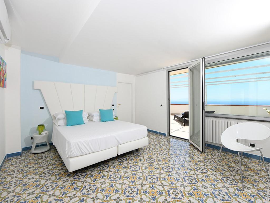 Junior Suite with Terrace and Sea View - Photo 5