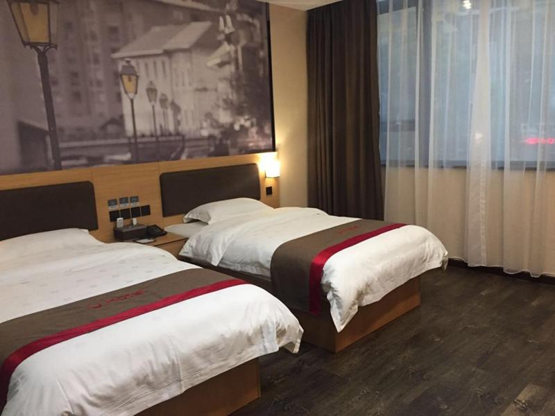 Deluxe Twin Room photo 1