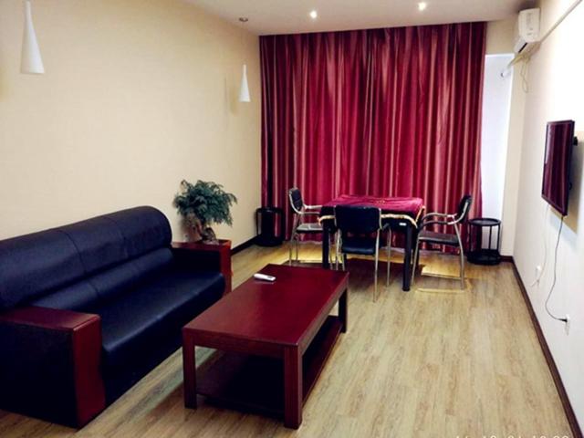 Business Suite Room