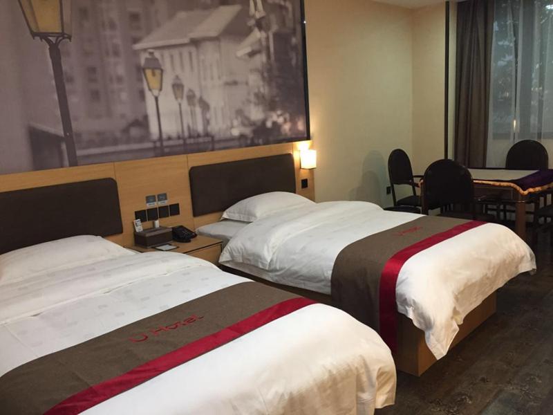 Economy Twin Room photo 3