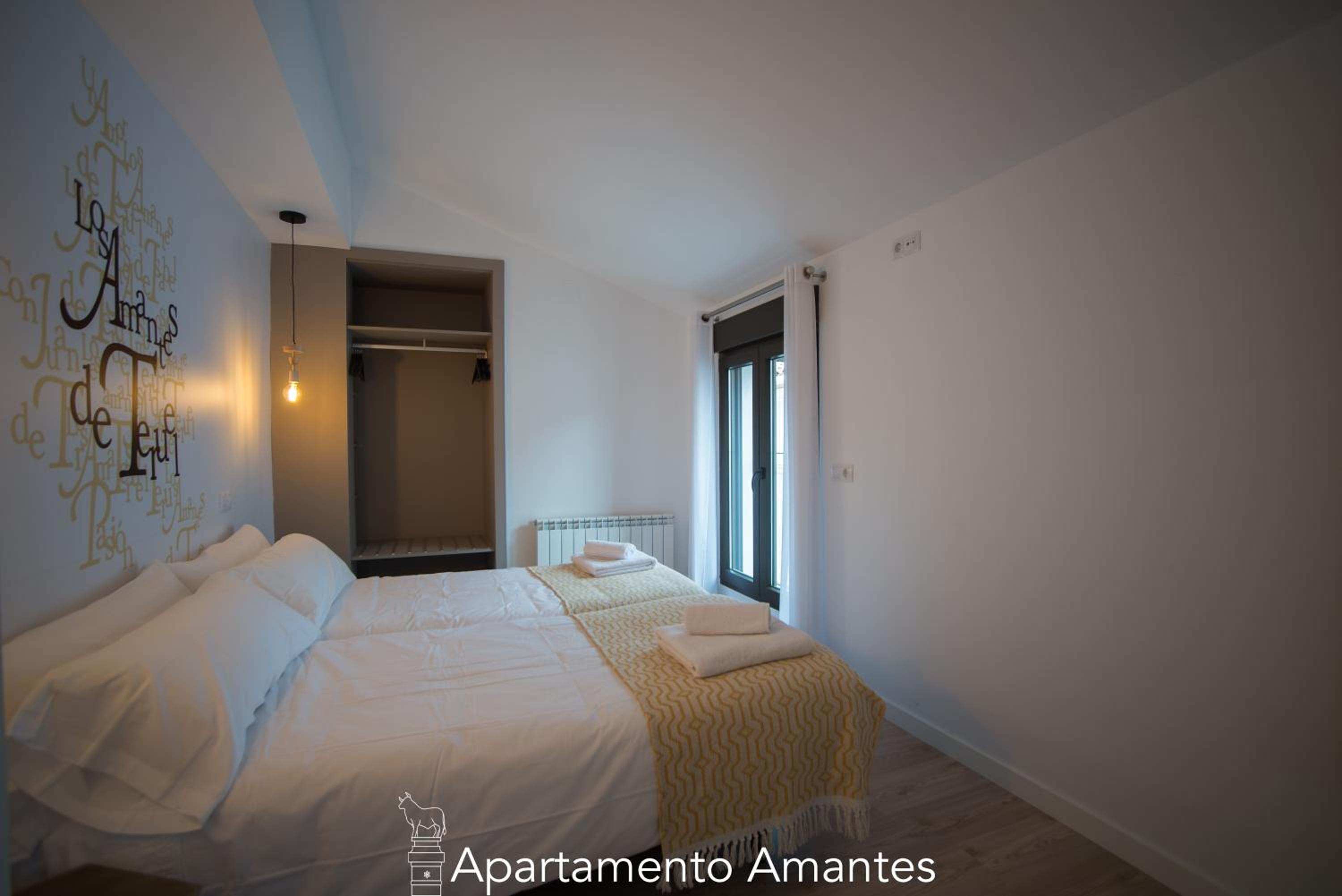 Apartment with Shower - Photo 1