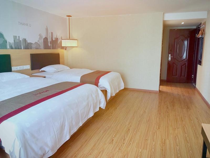 Standard Twin Room photo 2
