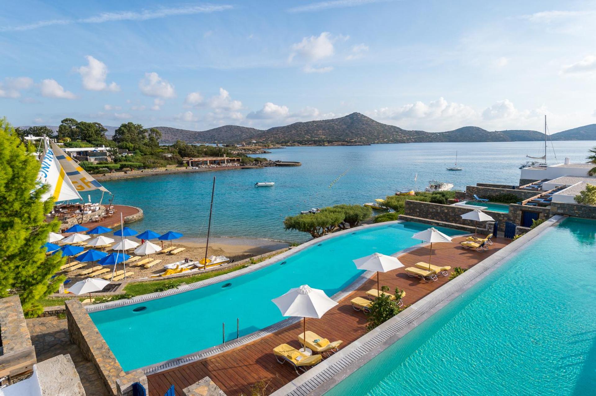 Luxury Suite Front Sea View with Shared Pool - Photo 3