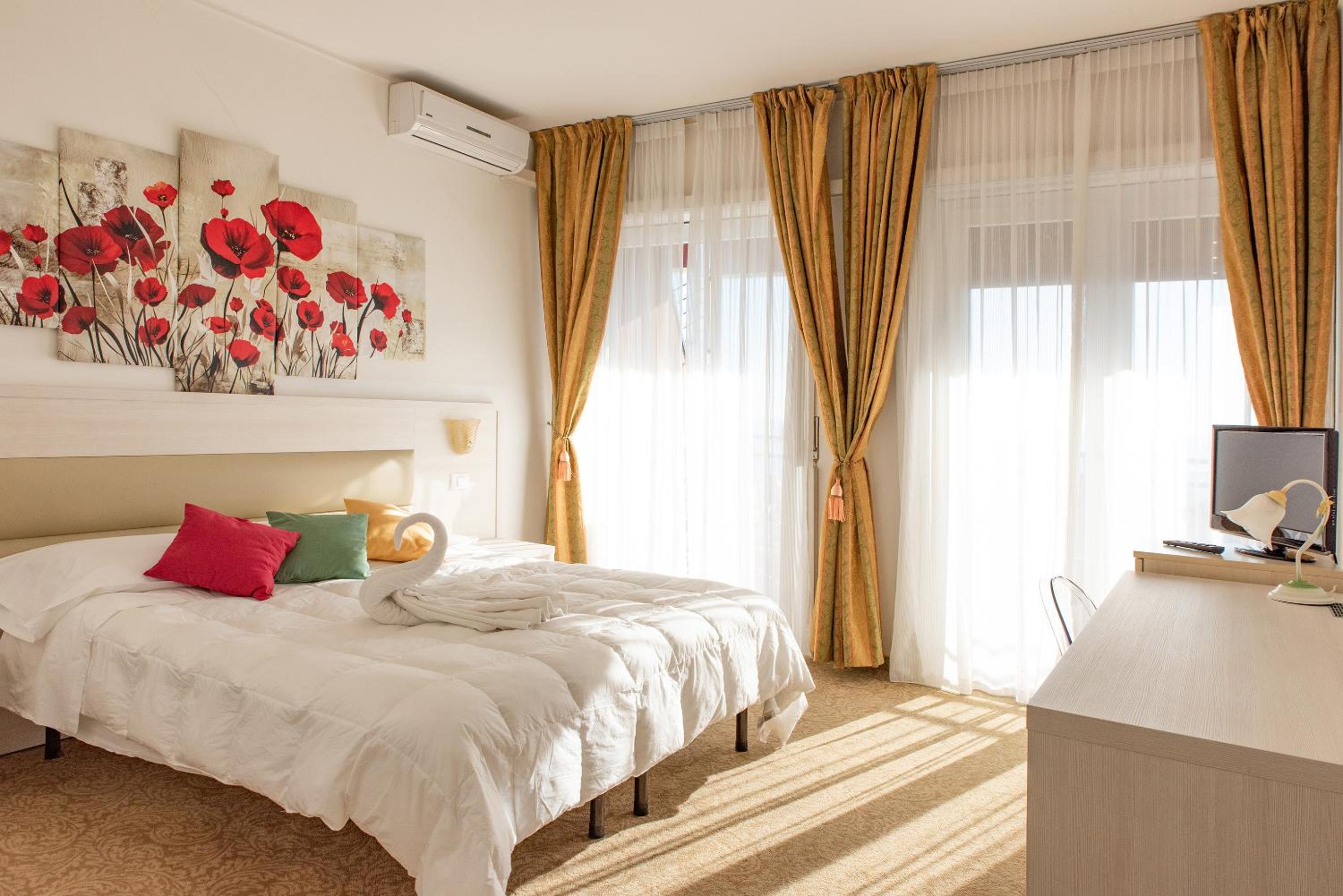 Double Room with Sea View - Photo 1