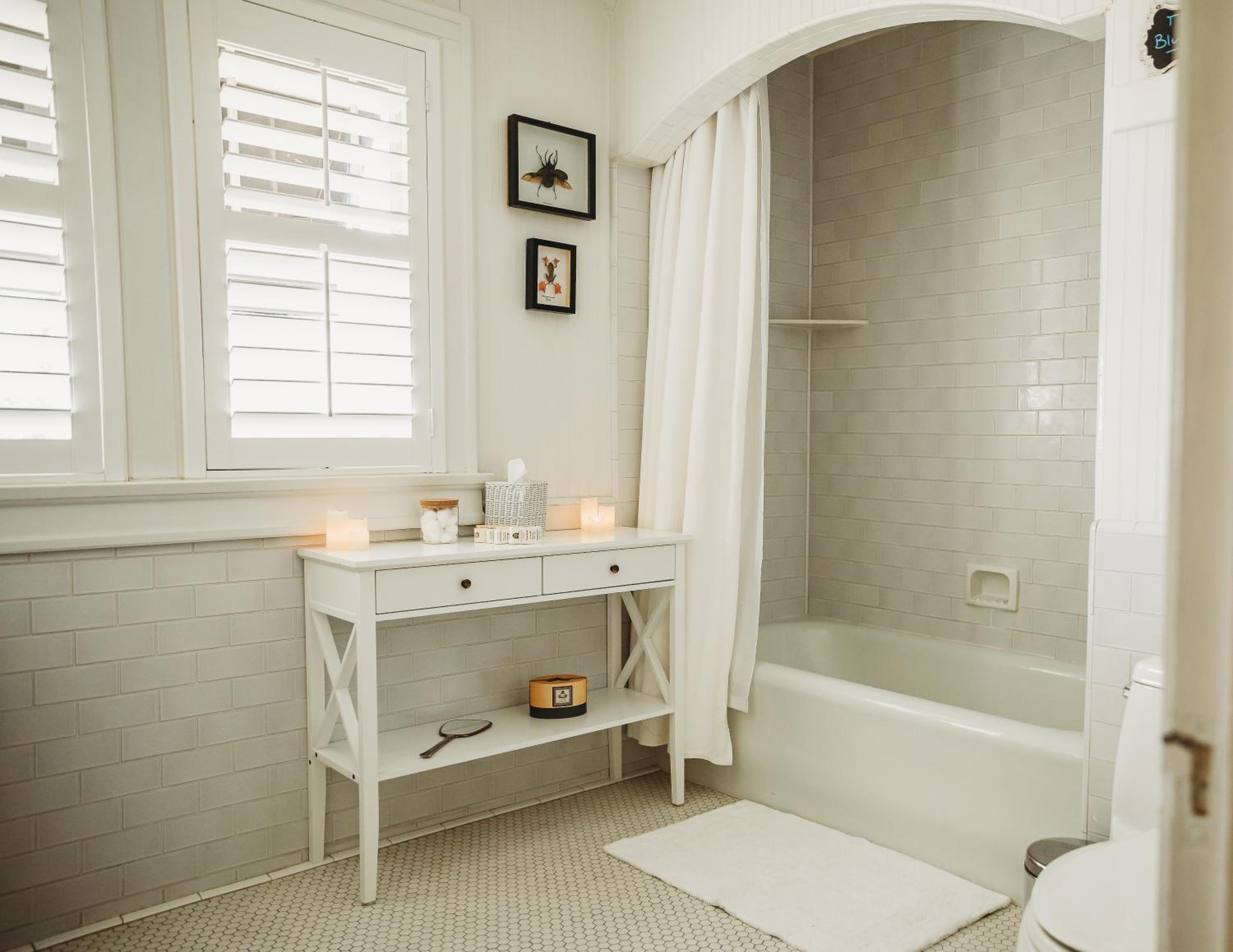 Deluxe King Room - Photo 2