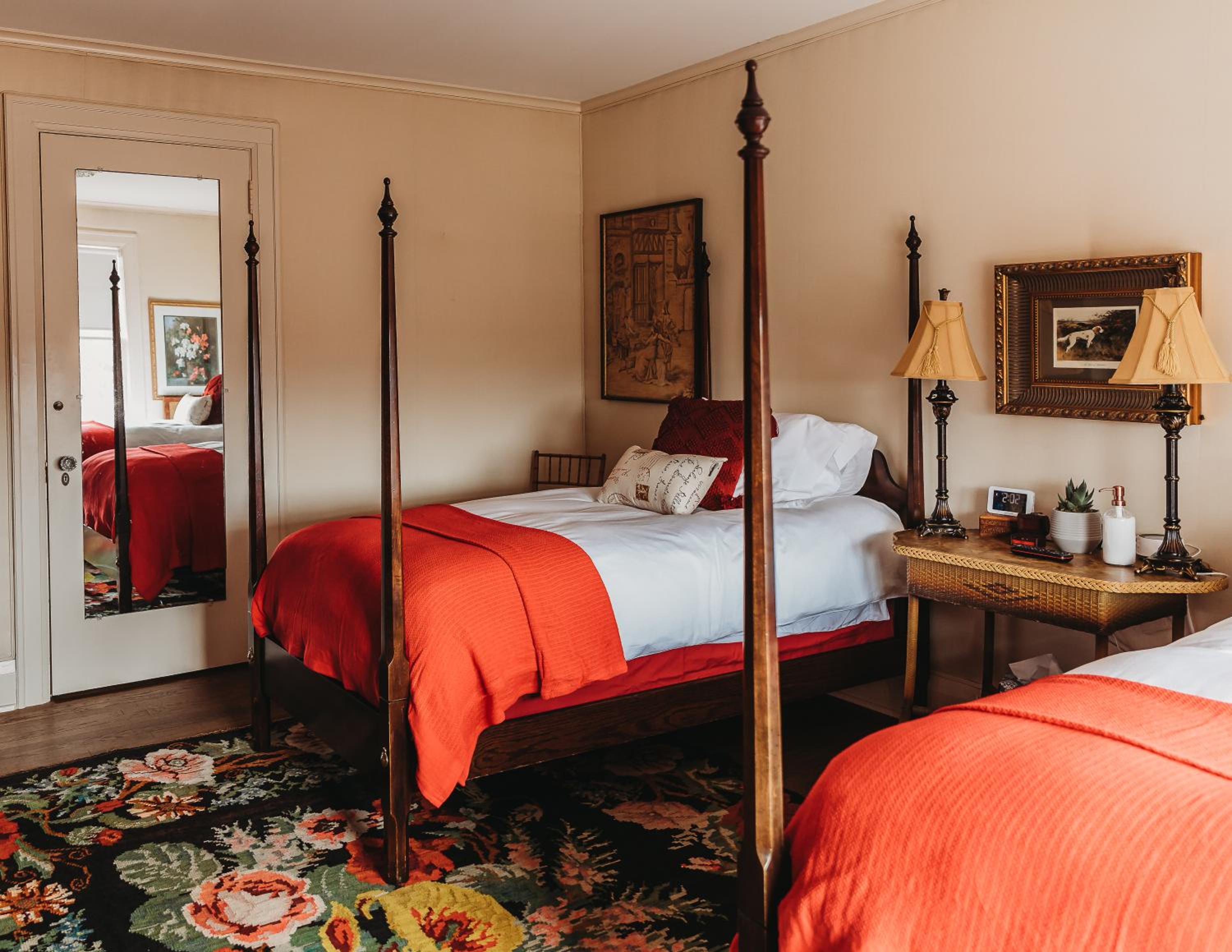 Standard Twin Room