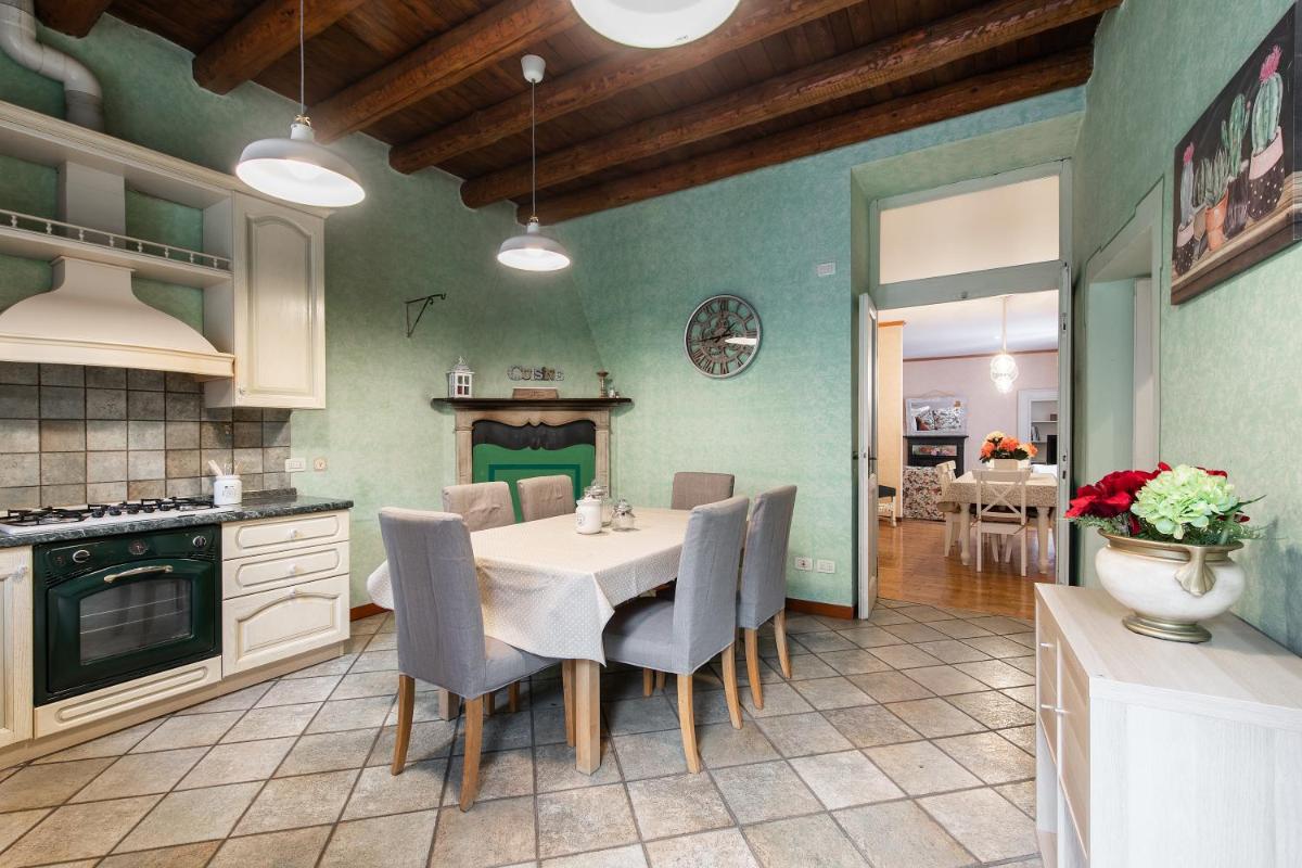 Three-Bedroom House photo 2