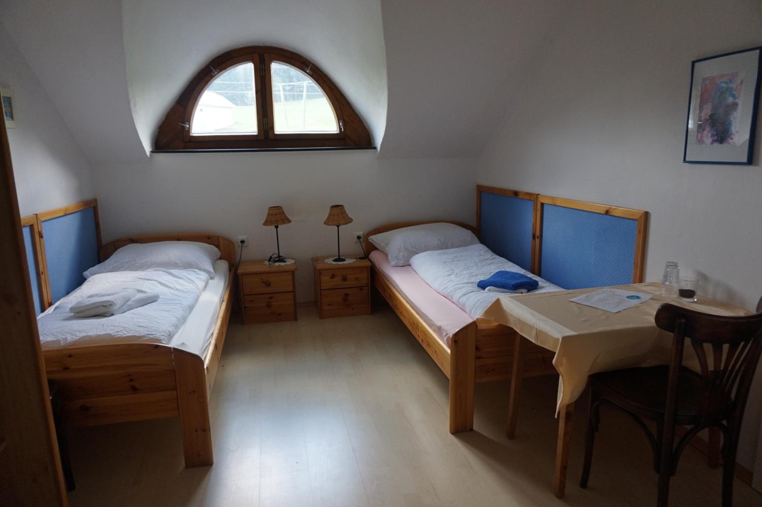 Twin Room with Private Bathroom - Photo 1
