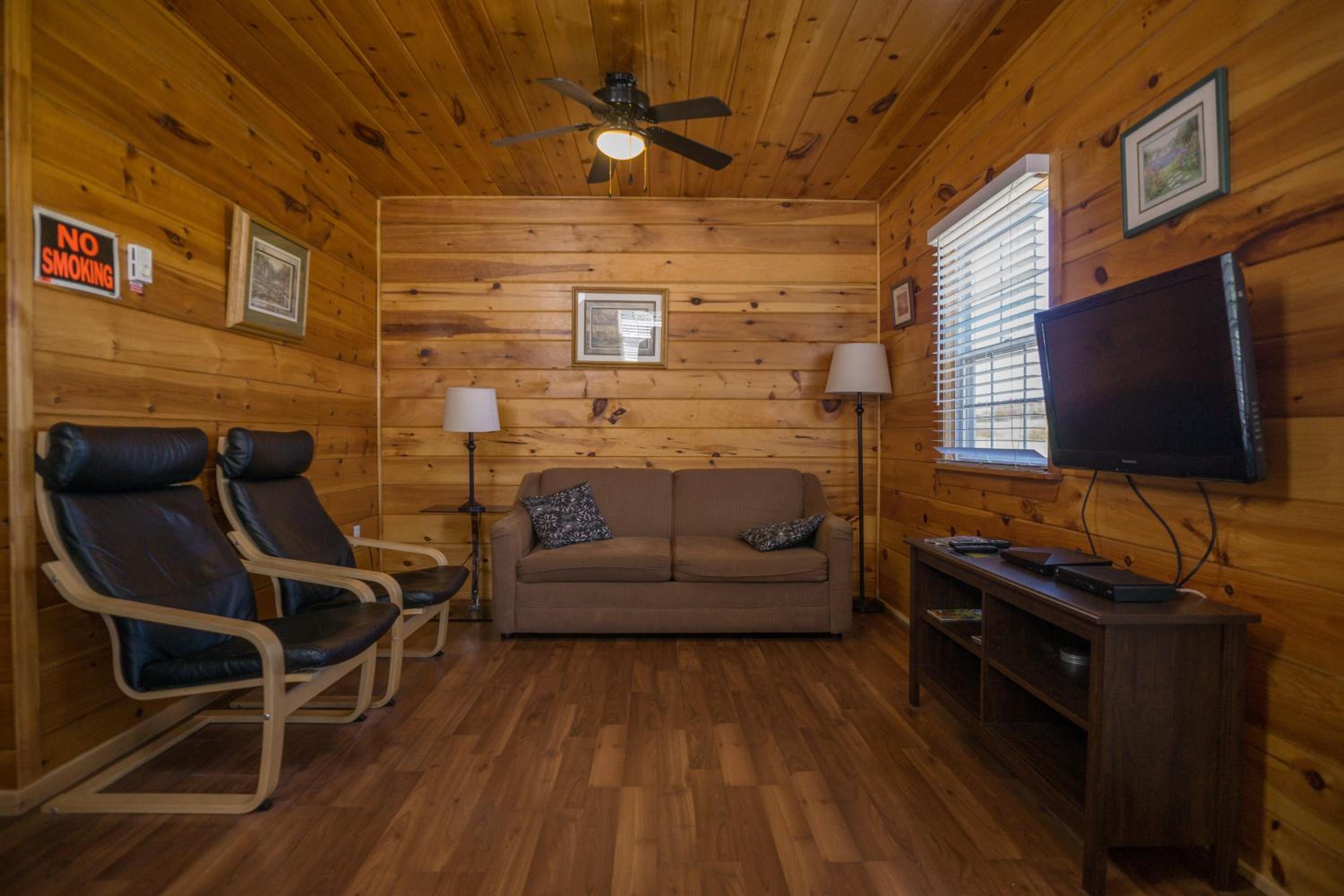 Superior Two-Bedroom Cottage photo 2