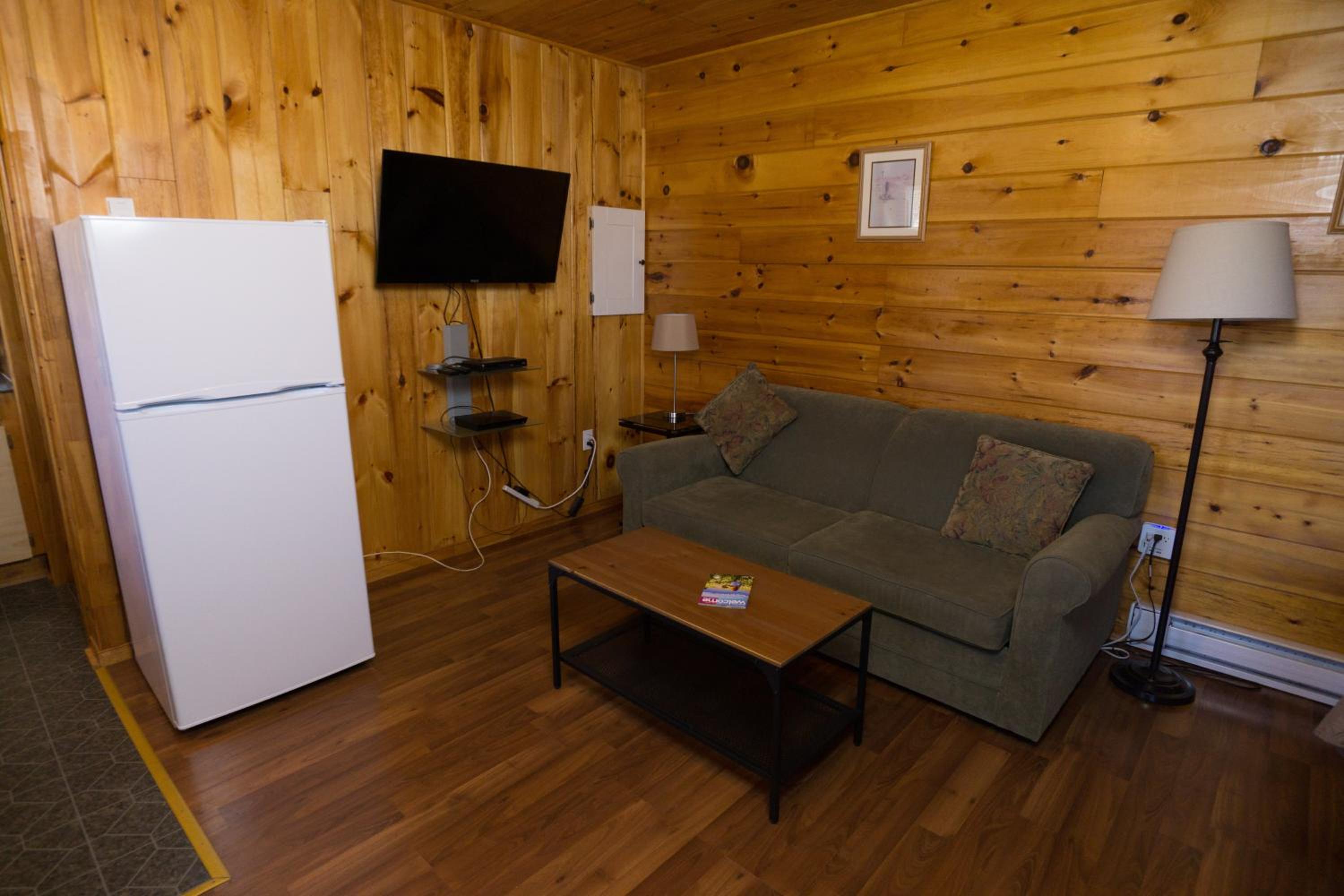 Deluxe Studio