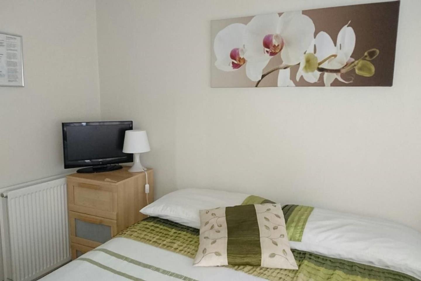 Standard Triple Room - Photo 3