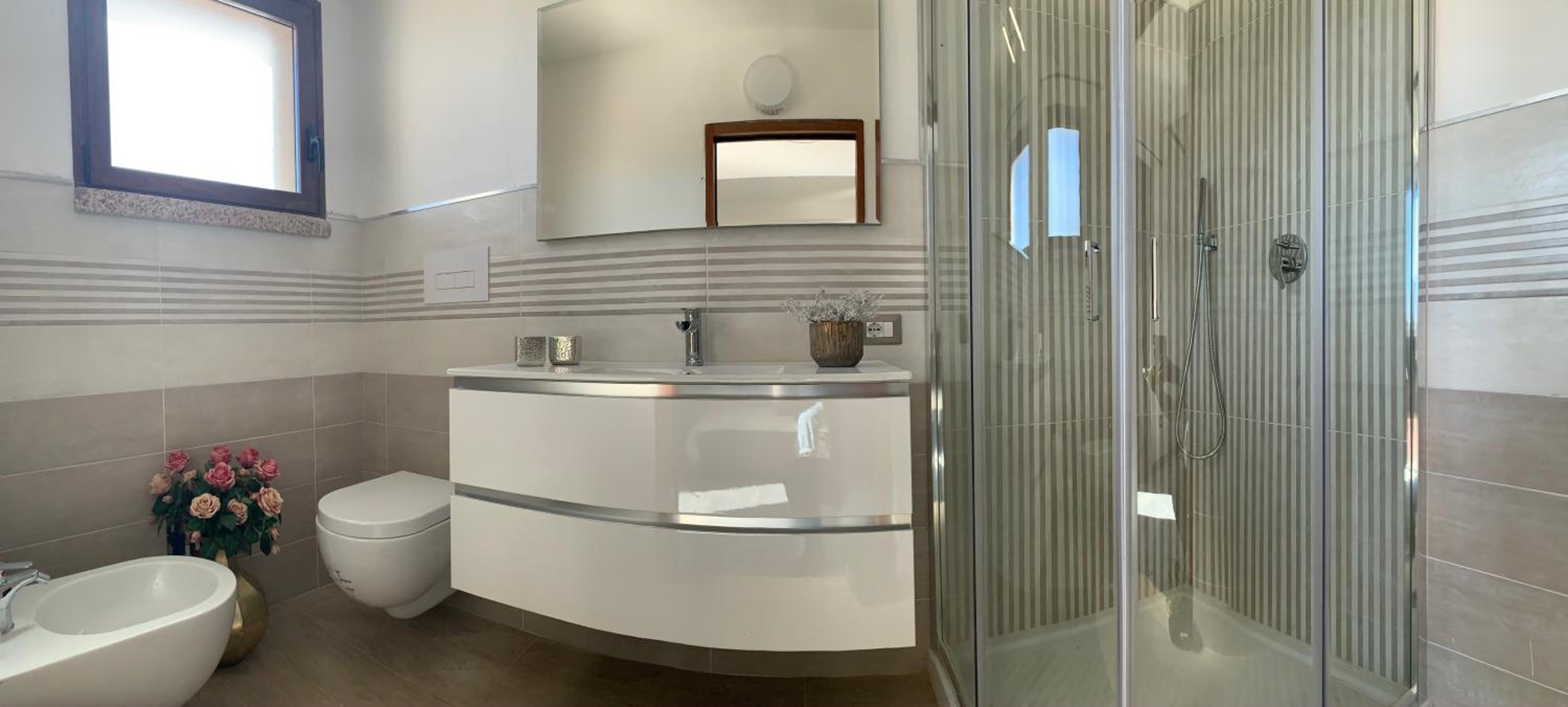 Double Room with Private Bathroom - Photo 7