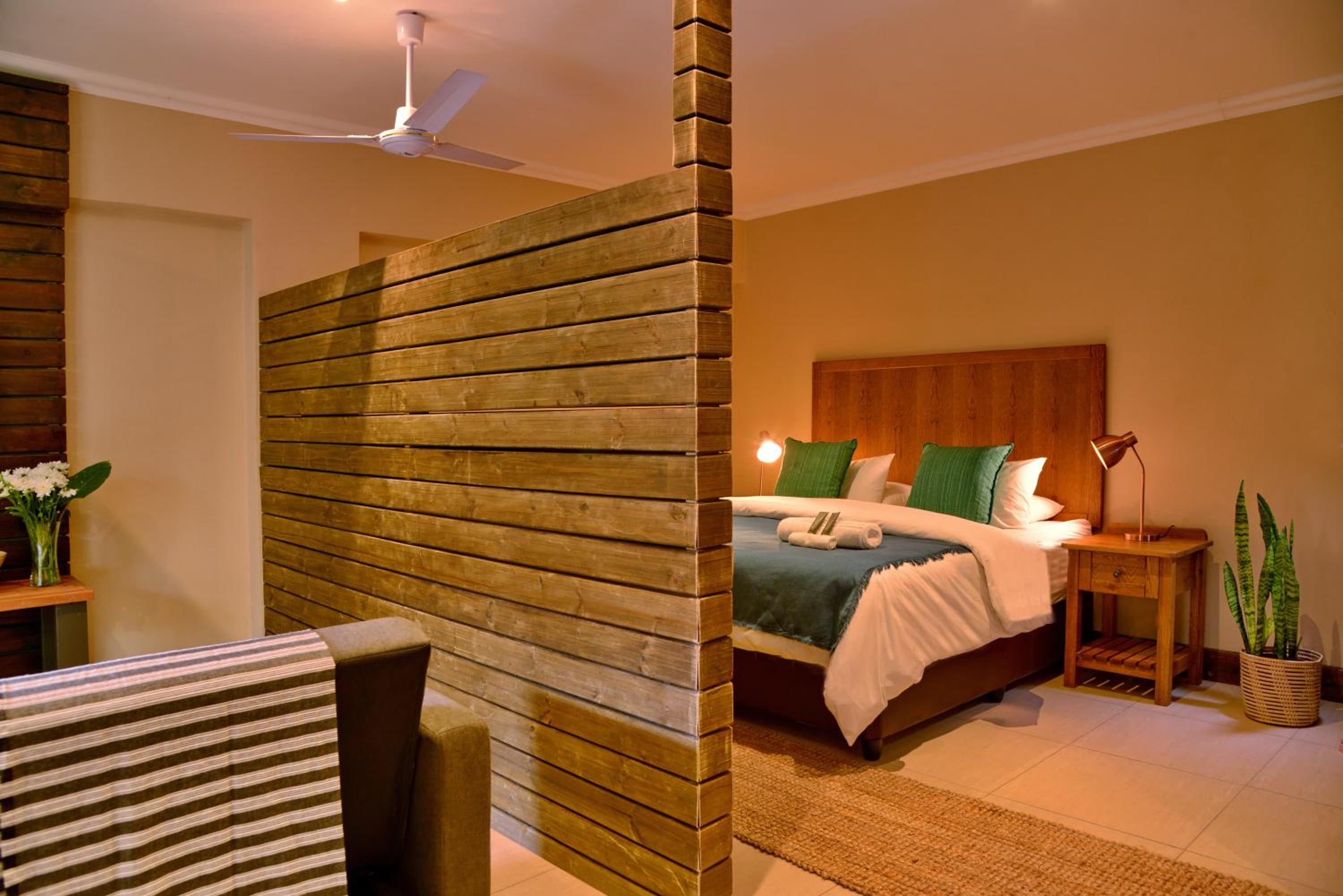 Superior King Room - Photo 2
