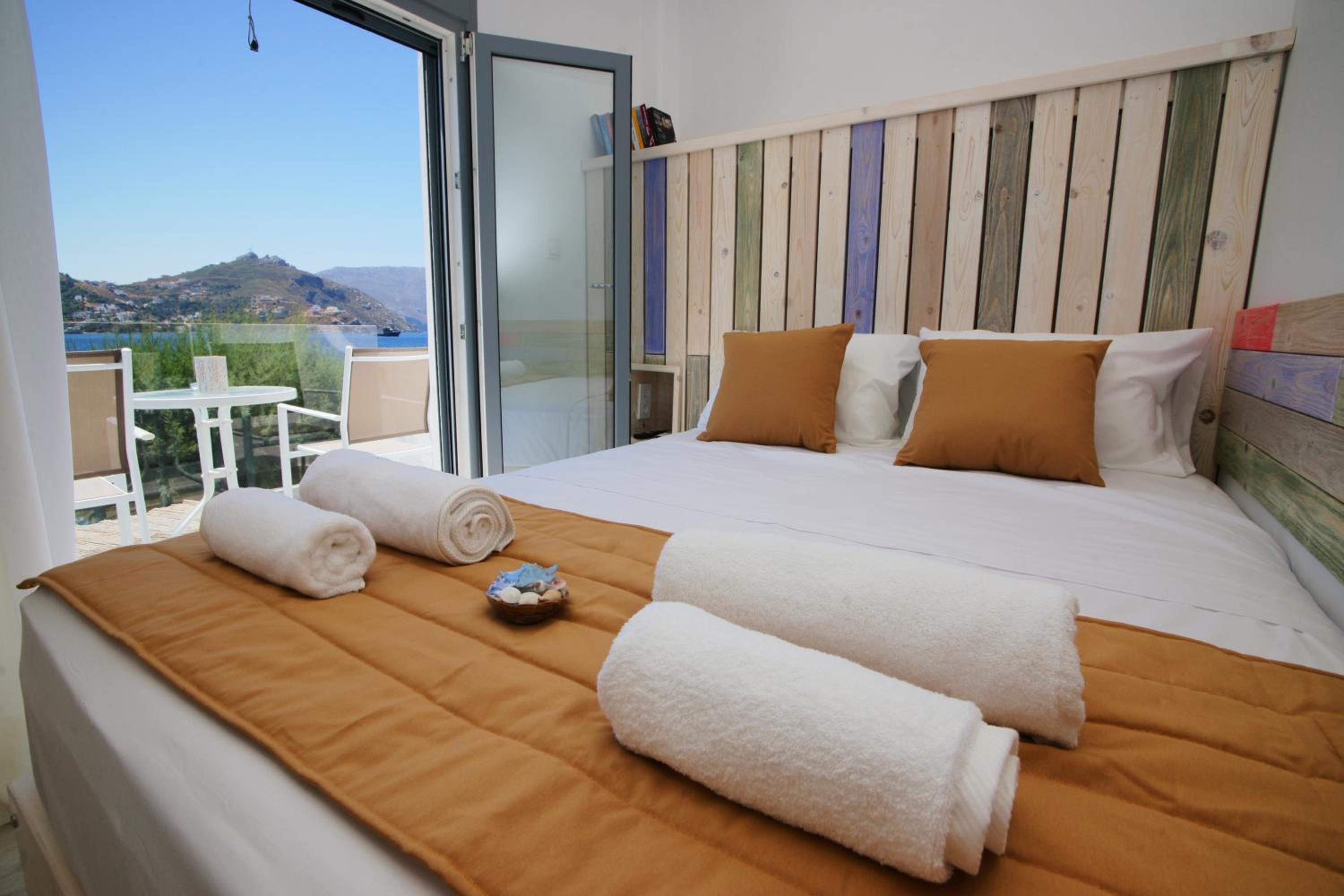 Deluxe Double Room with Balcony and Sea View