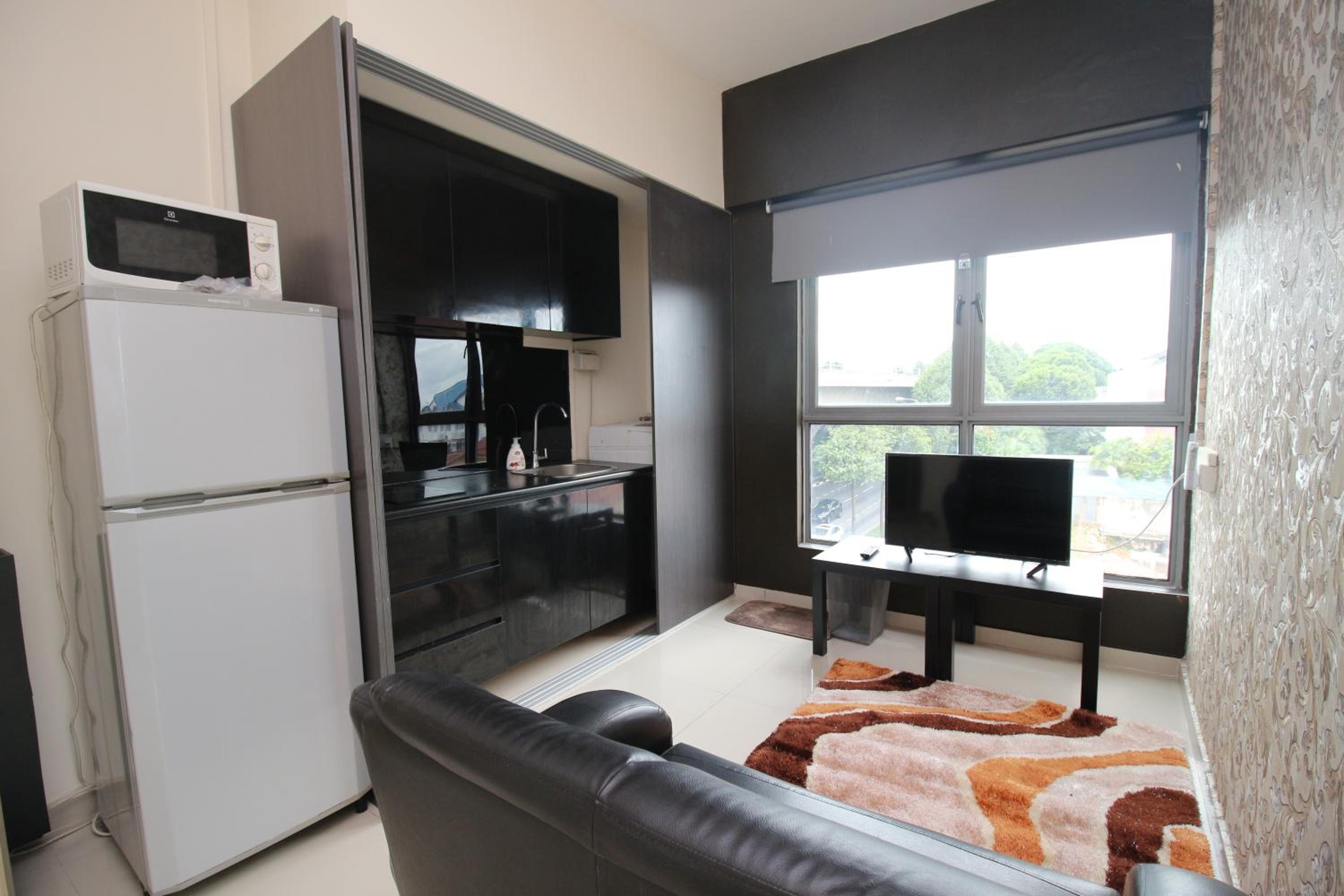 One-Bedroom Apartment photo 1