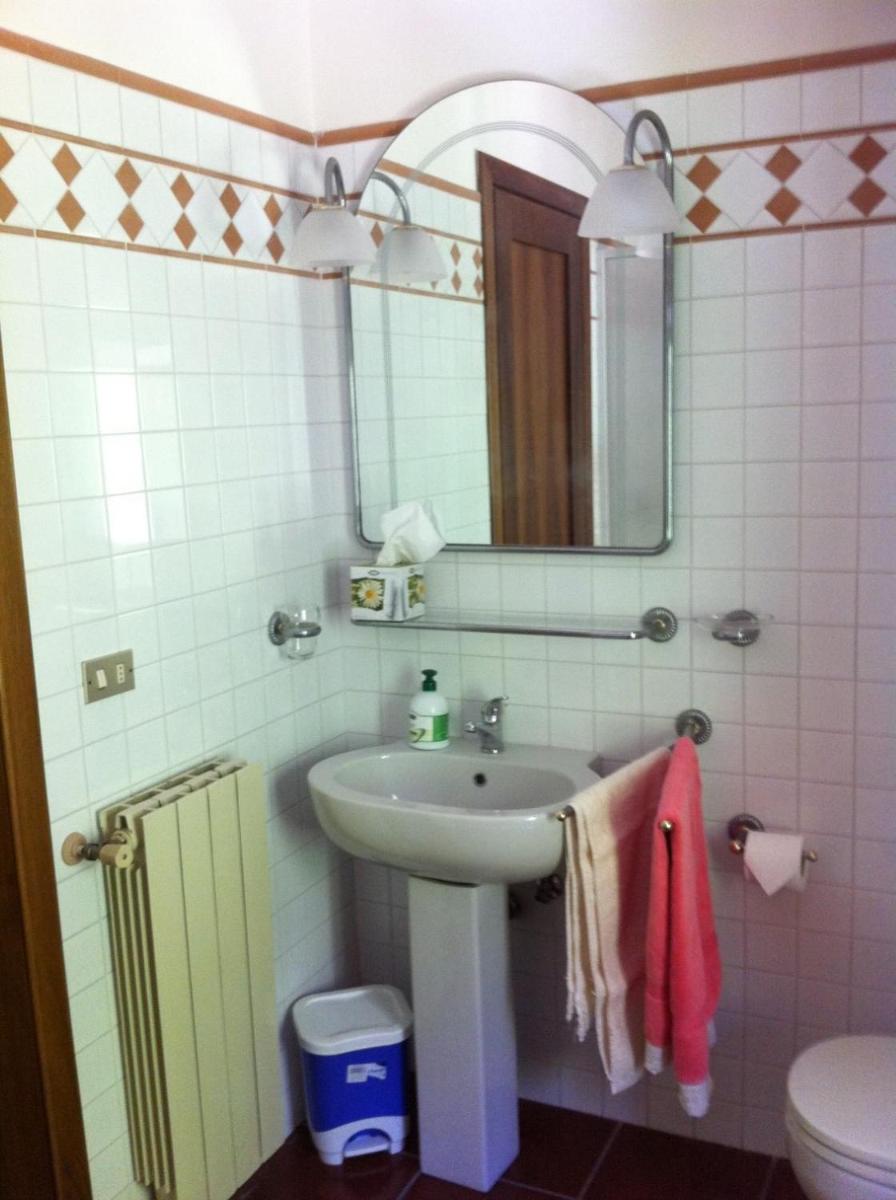Double Room with Private Bathroom photo 3