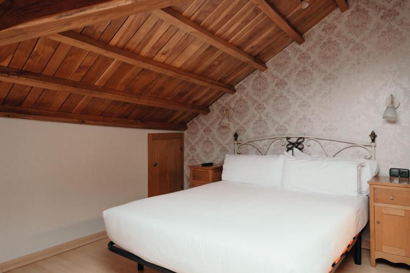 Double Room - Attic - Photo 1