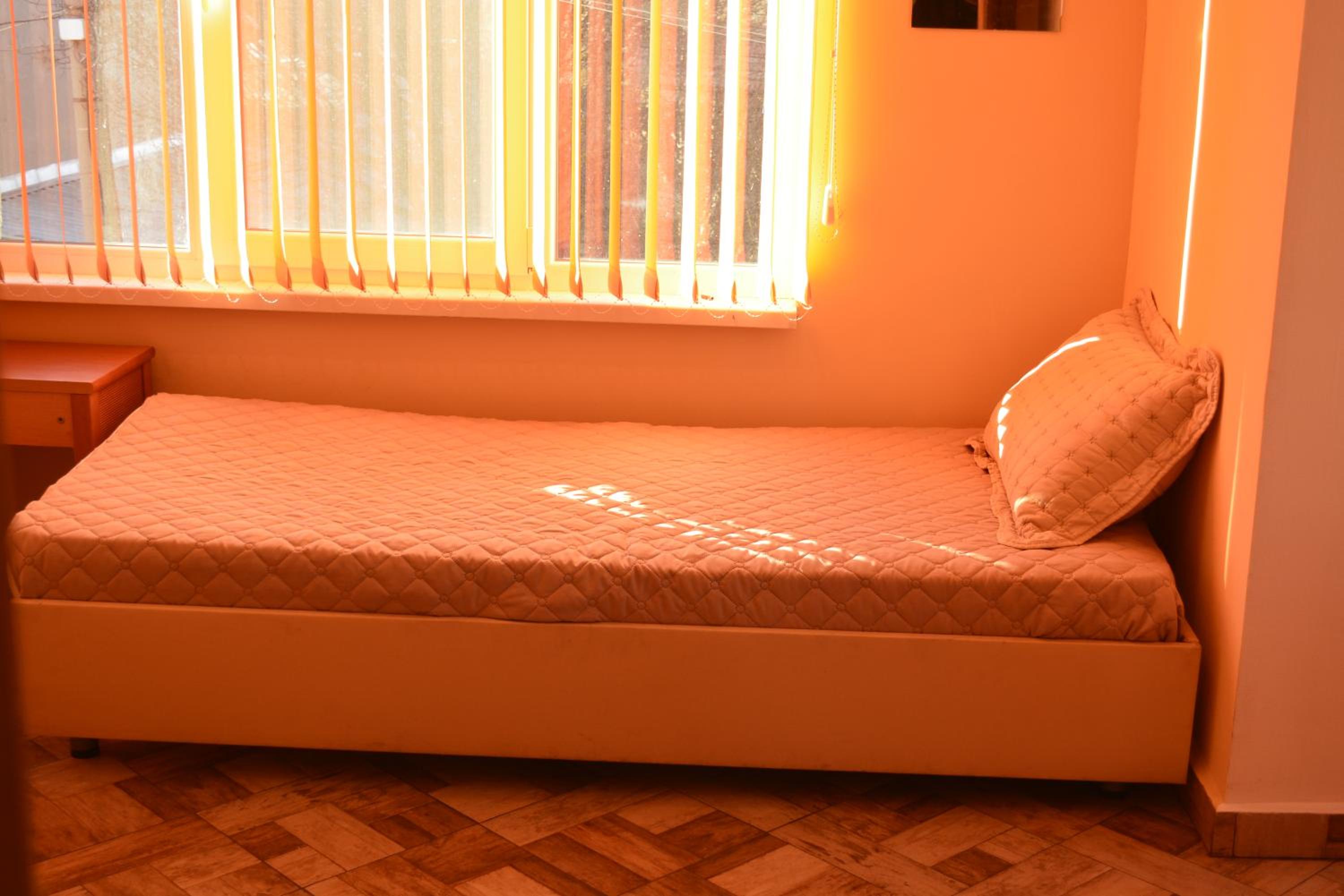 Double or Twin Room with City View - Photo 5