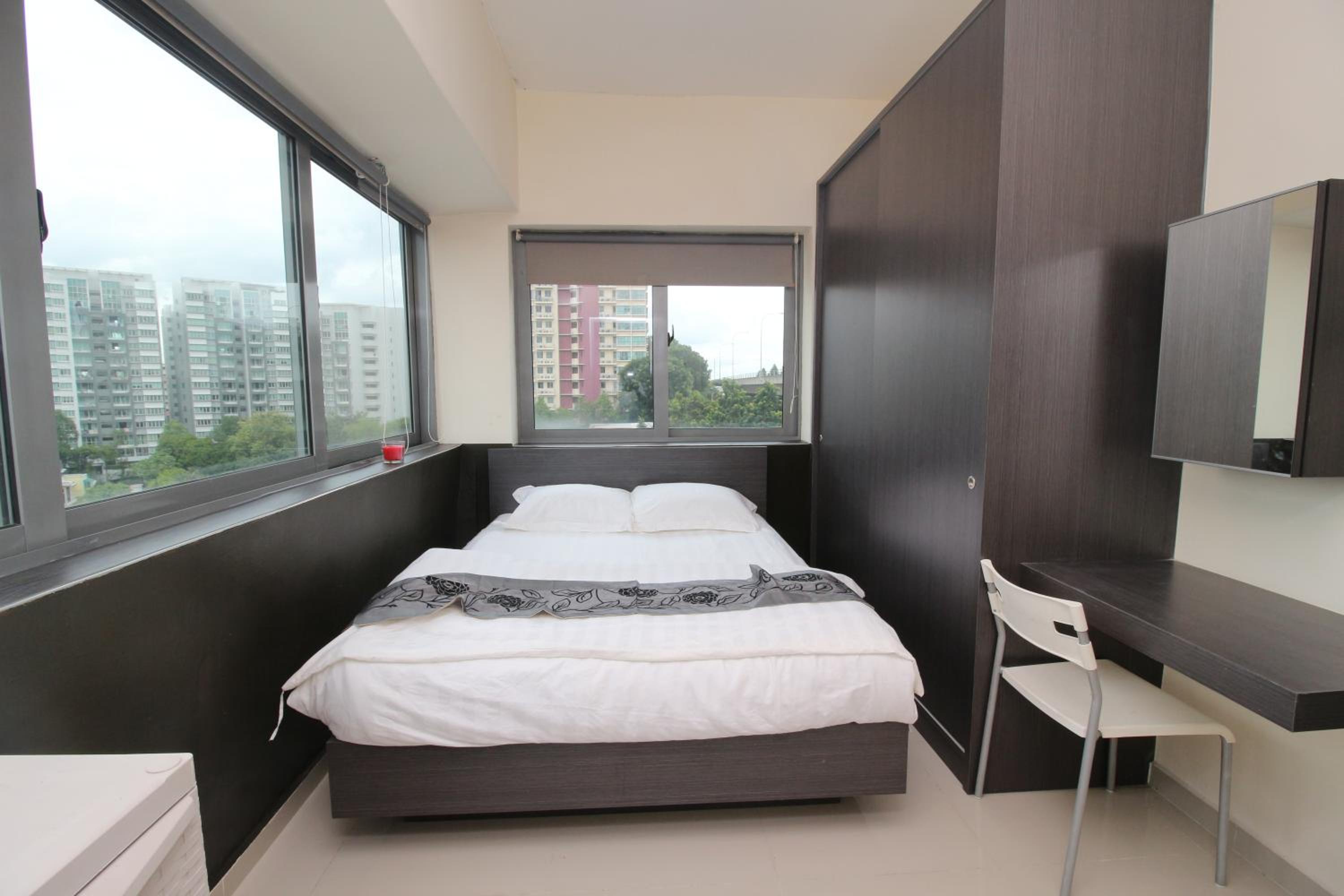 One-Bedroom Apartment photo 2