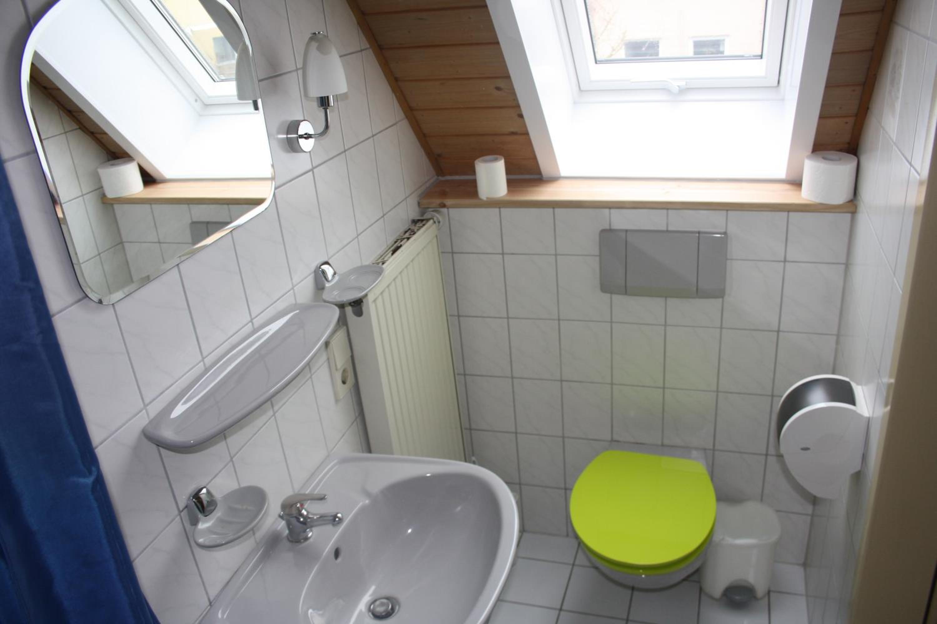Standard Double Room - Photo 4