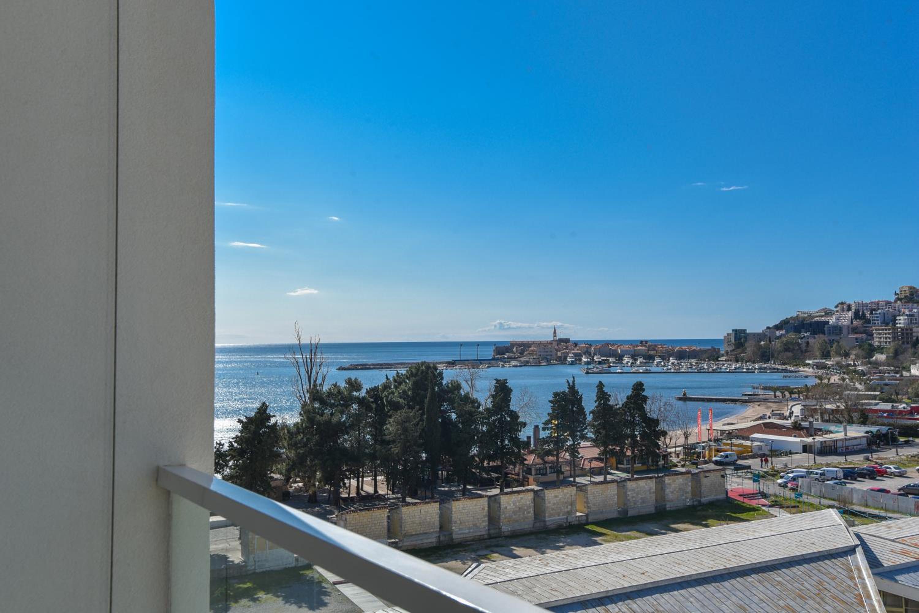 Apartment with Sea View photo 2