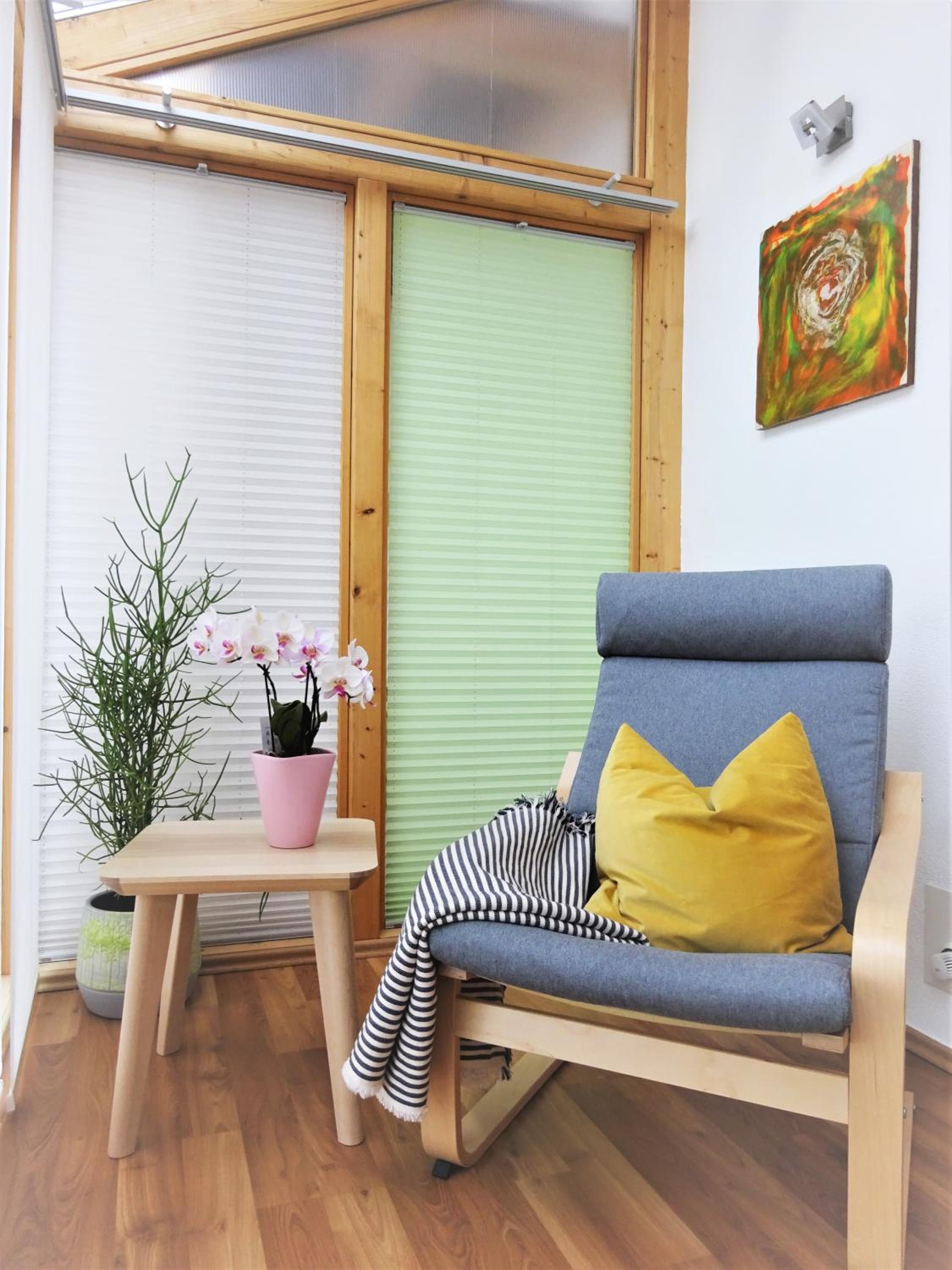 Apartment with Balcony photo 2