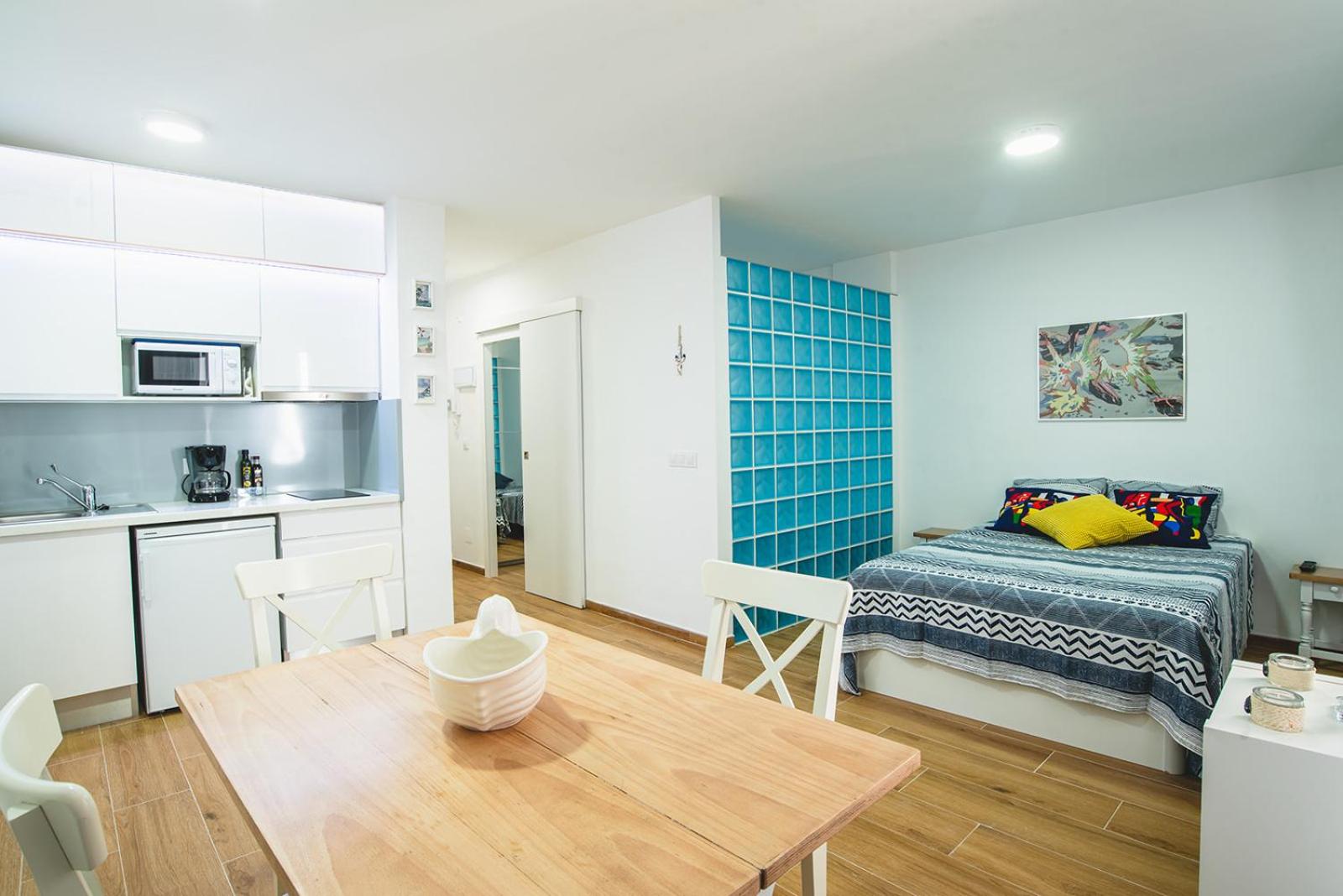 Apartment with Terrace - Photo 1