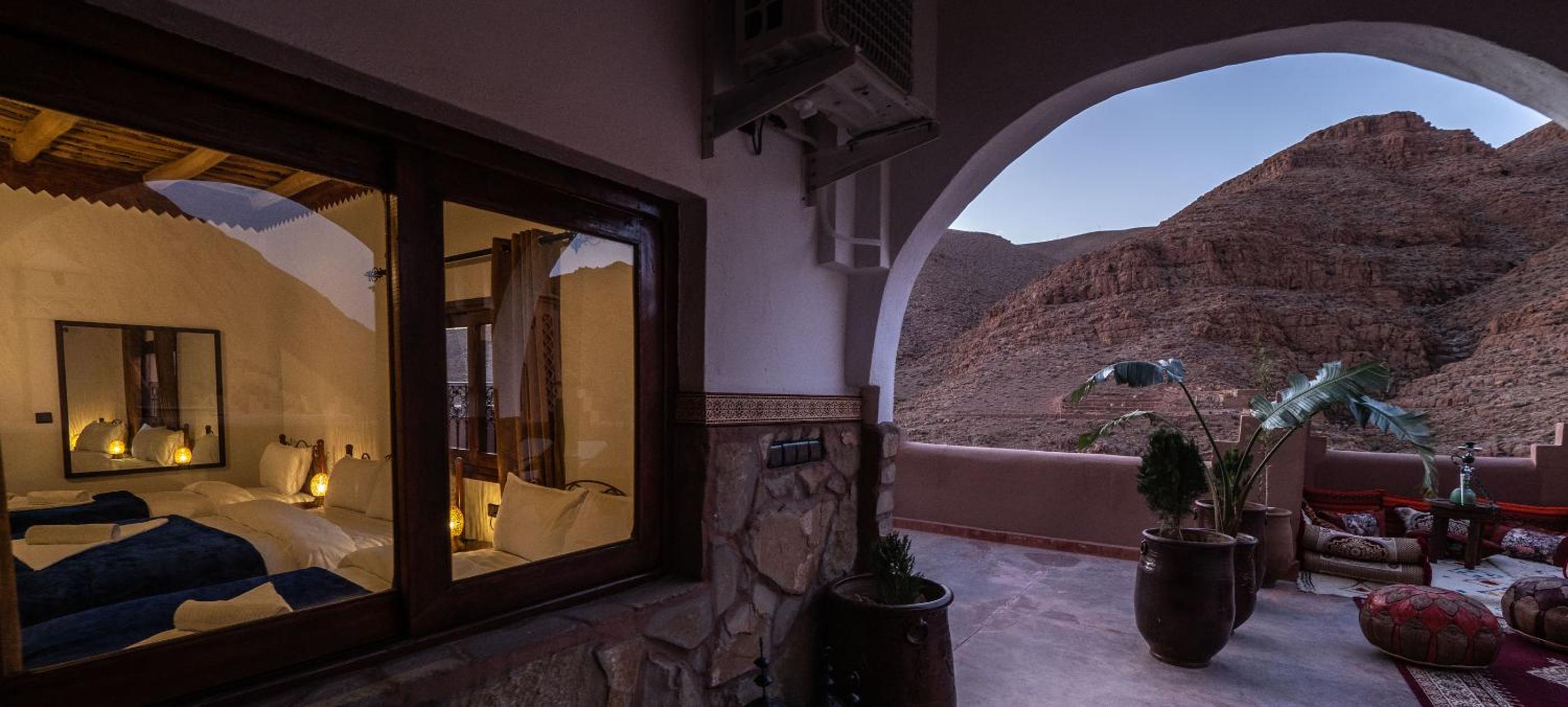 Quadruple Room with Mountain View photo 3