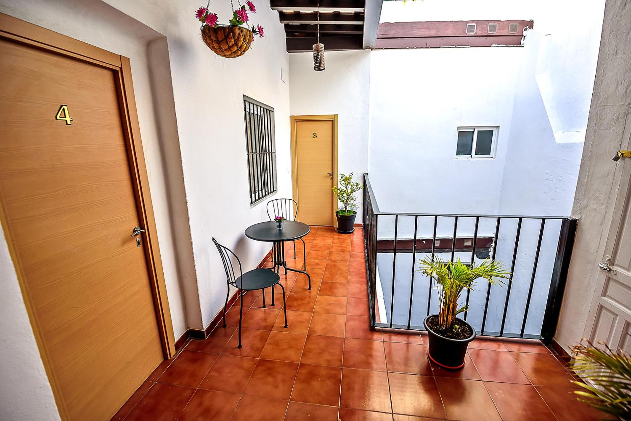 Apartment with Balcony - Photo 19