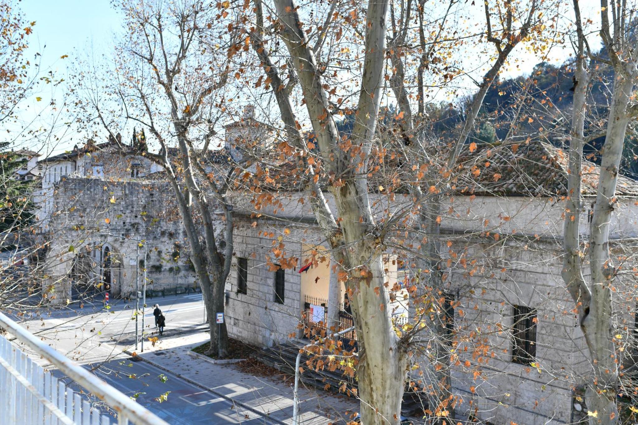 Deluxe Double or Twin Room with Balcony and City View - Photo 6