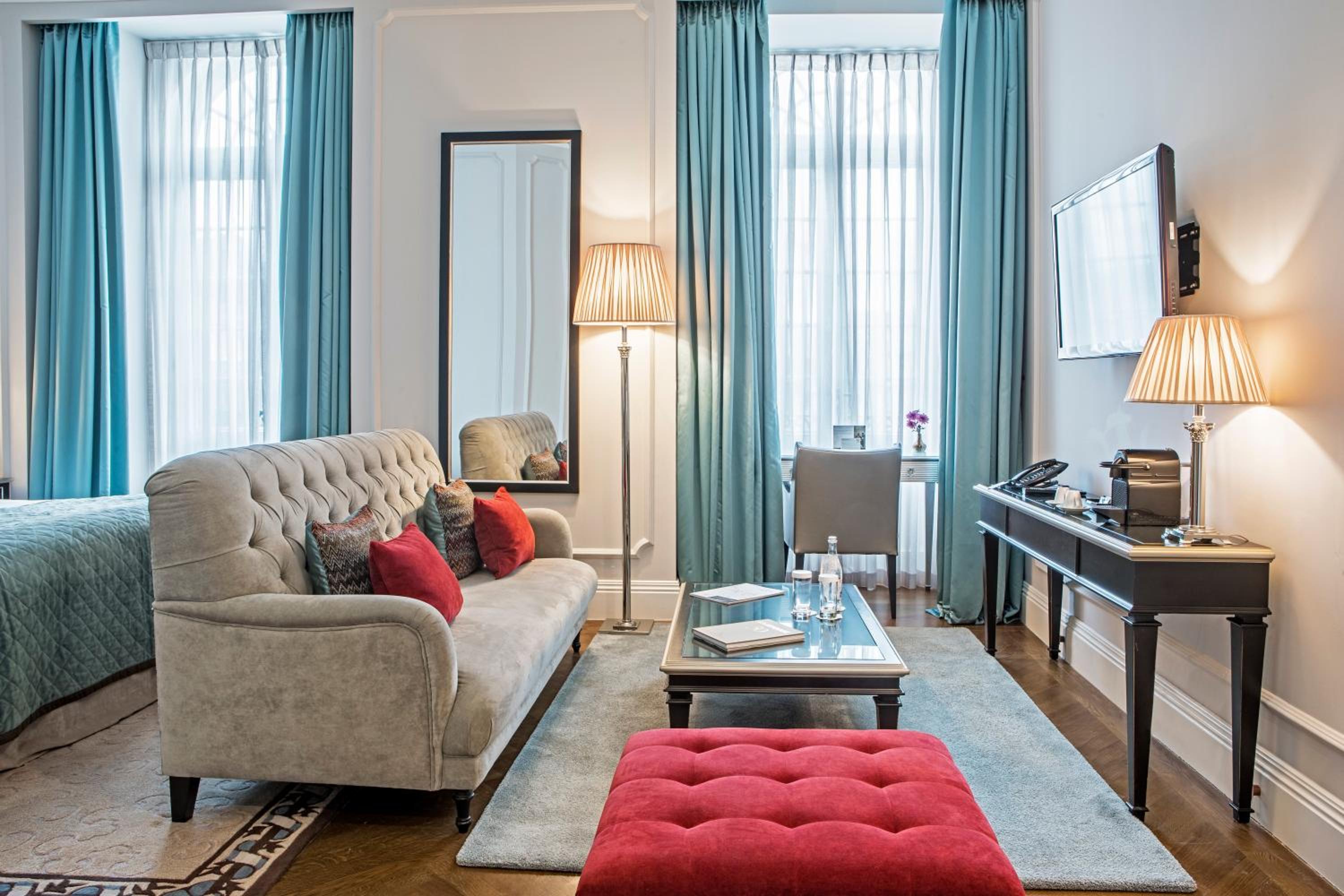 Junior King Suite - Photo 1